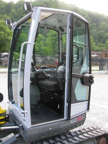 Wacker EZ26 sa 2 kašike i čekič