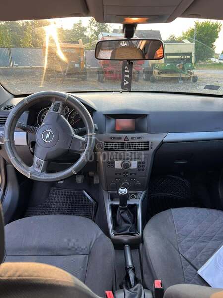 Opel Astra H 