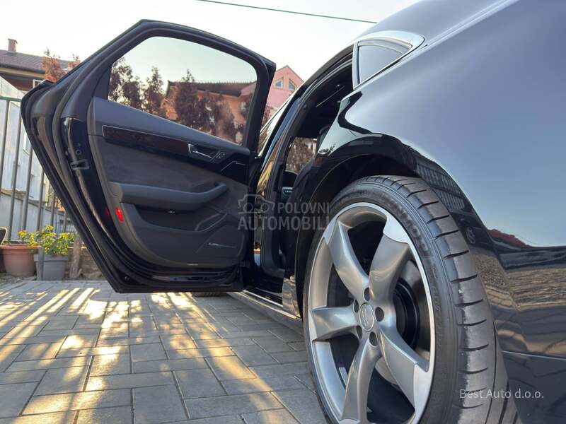 Audi A8 3.0 V6 TFSI QUATTRO