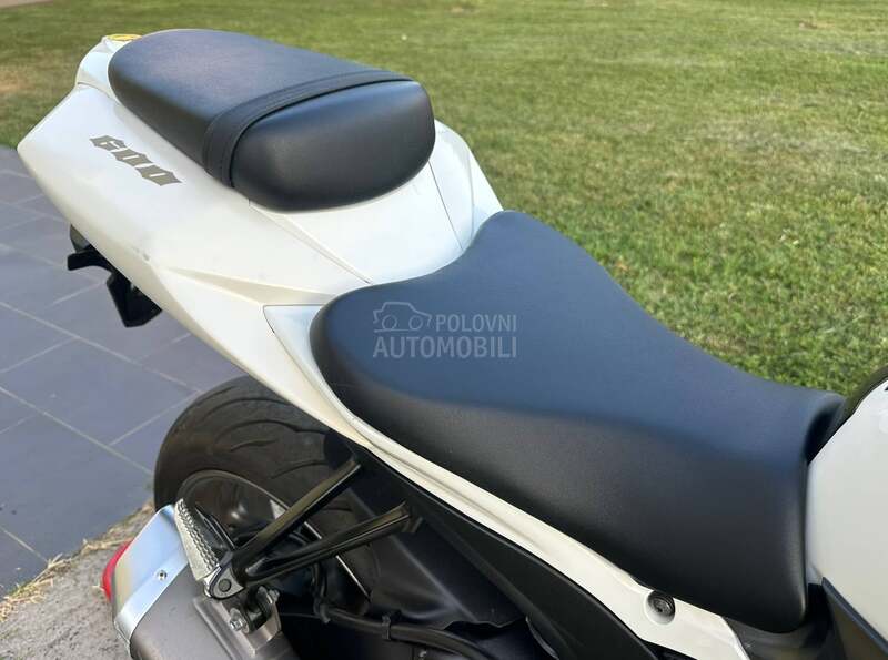 Suzuki gsxr 600