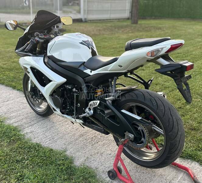 Suzuki gsxr 600