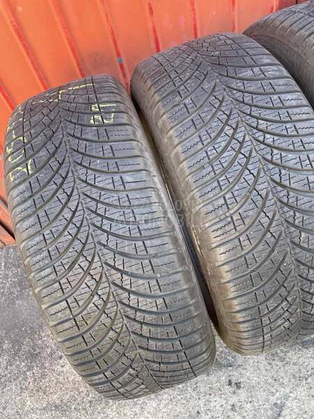 Goodyear 205/55 R16 Zimska