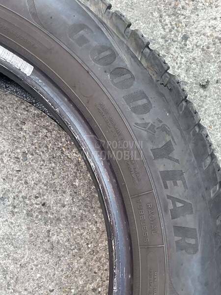 Goodyear 205/55 R16 Zimska