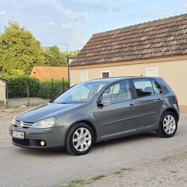 Volkswagen Golf 5 2.0tdi//k o ž a