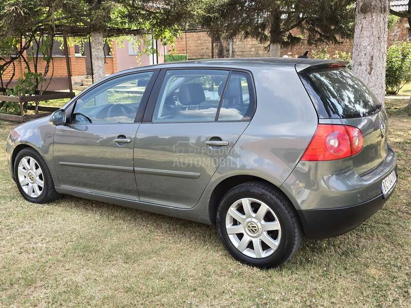 Volkswagen Golf 5 2.0tdi//k o ž a