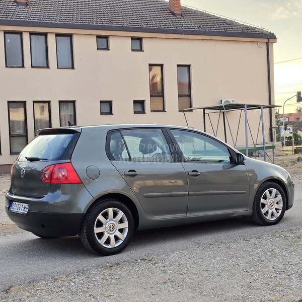 Volkswagen Golf 5 2.0tdi//k o ž a