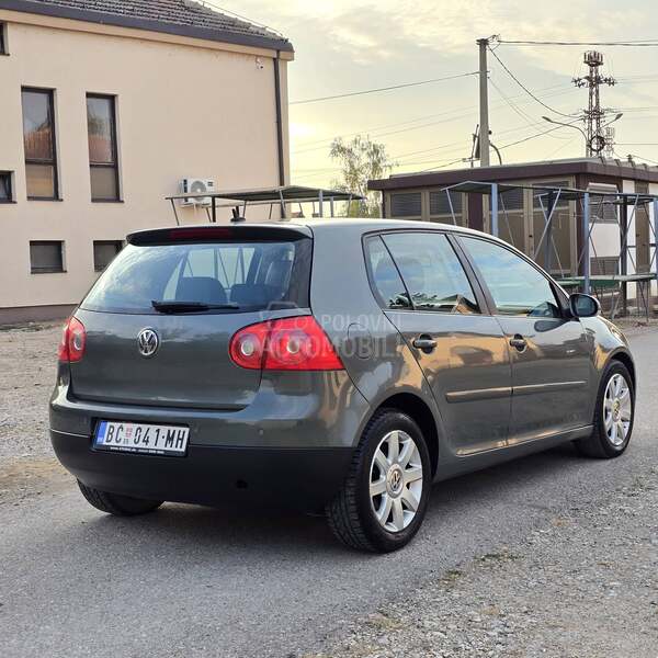 Volkswagen Golf 5 2.0tdi//k o ž a