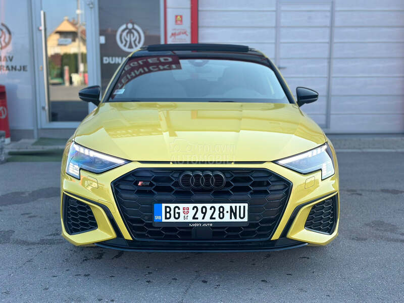 Audi S3 quattro /pano