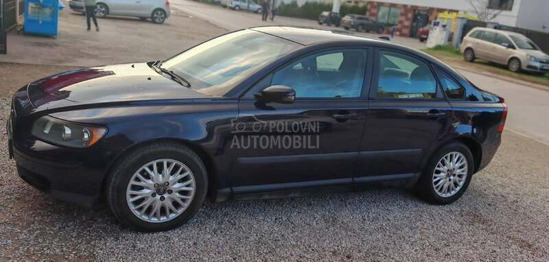 Volvo S40 