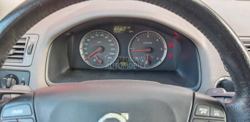 Volvo S40 