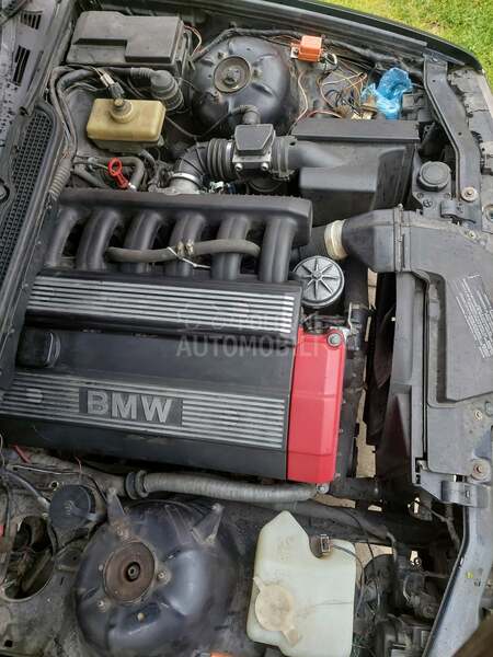 BMW 325 