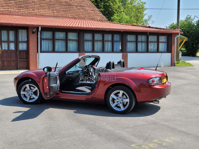 Mazda MX-5 2.0