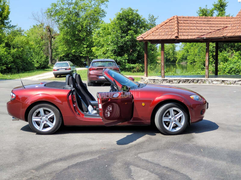 Mazda MX-5 2.0