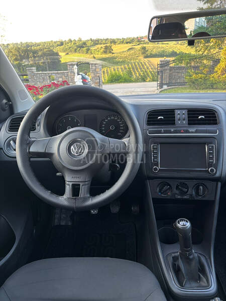 Volkswagen Polo N a v i g a c i j a