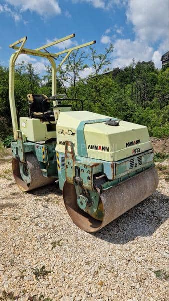 Ammann AV 33