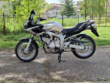 Yamaha Fazer 600
