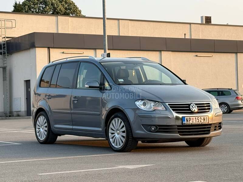 Volkswagen Touran 2.0/DSG/7sed