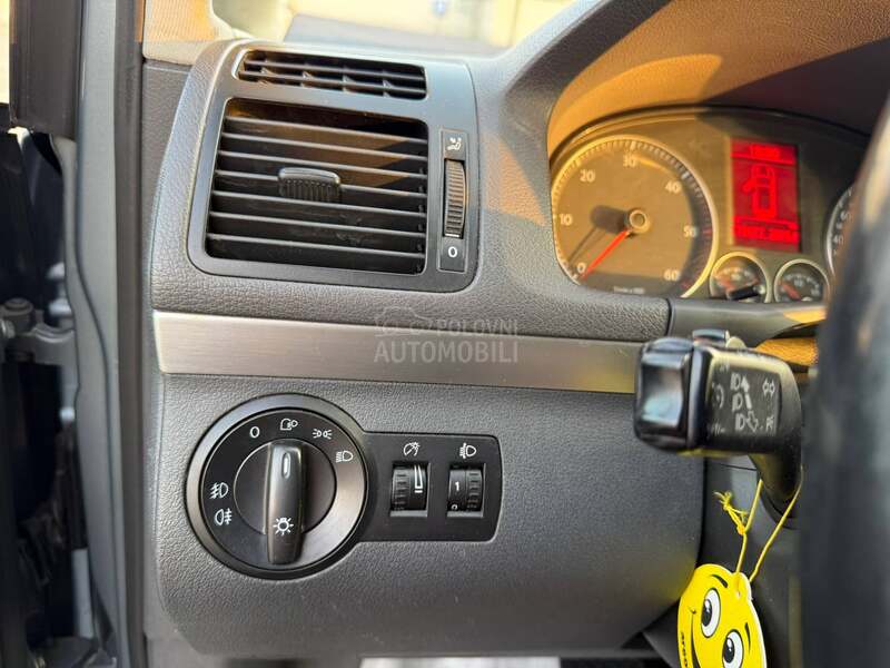Volkswagen Touran 2.0/DSG/7sed