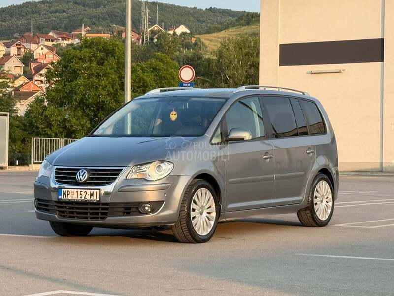 Volkswagen Touran 2.0/DSG/7sed