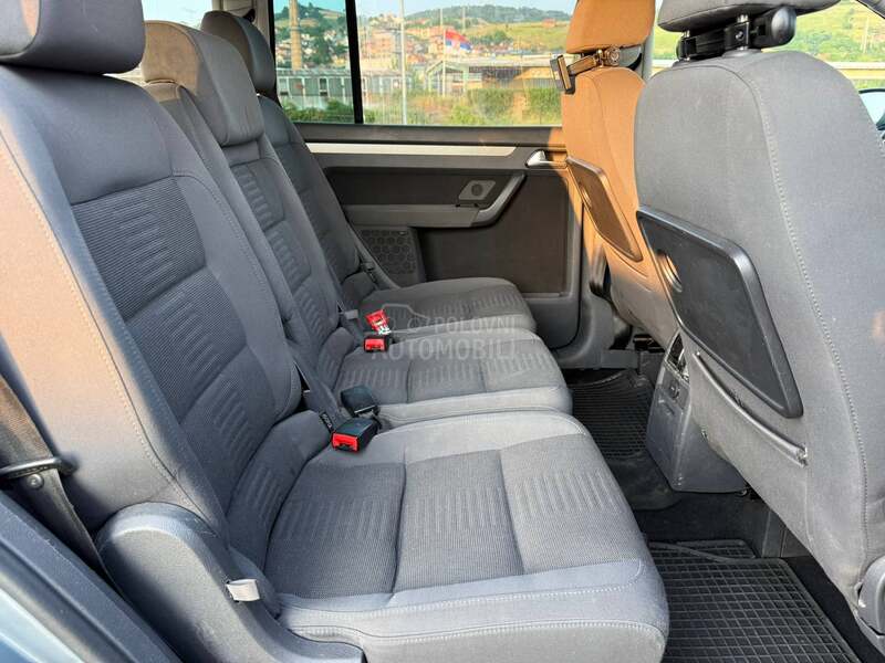 Volkswagen Touran 2.0/DSG/7sed