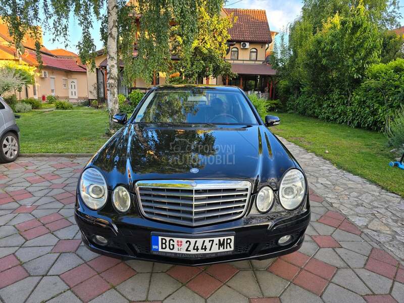 Mercedes Benz E 200 W211