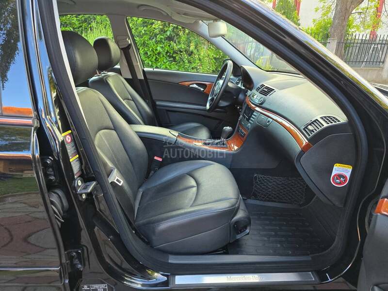 Mercedes Benz E 200 W211