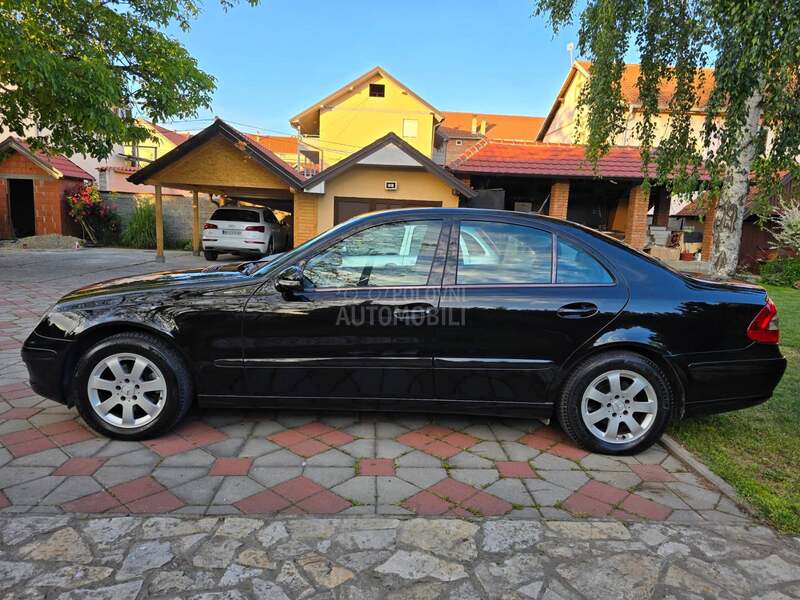 Mercedes Benz E 200 W211