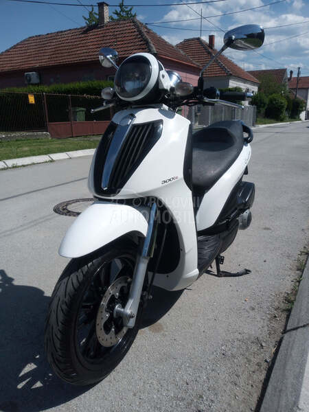 Piaggio Carnaby Cruiser 300ie