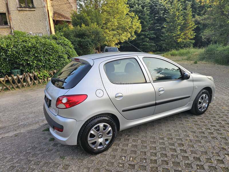 Peugeot 206 plus 