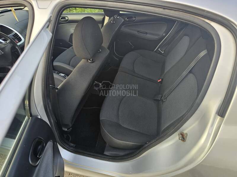 Peugeot 206 plus 