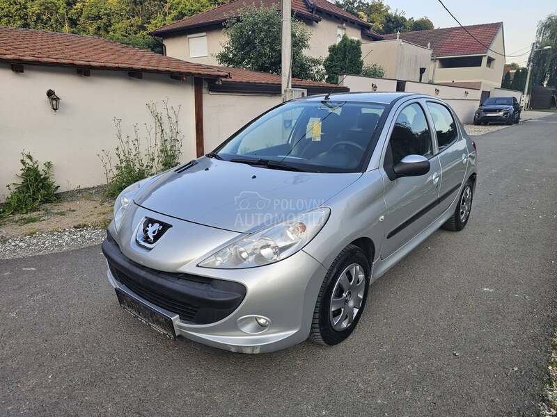 Peugeot 206 plus 