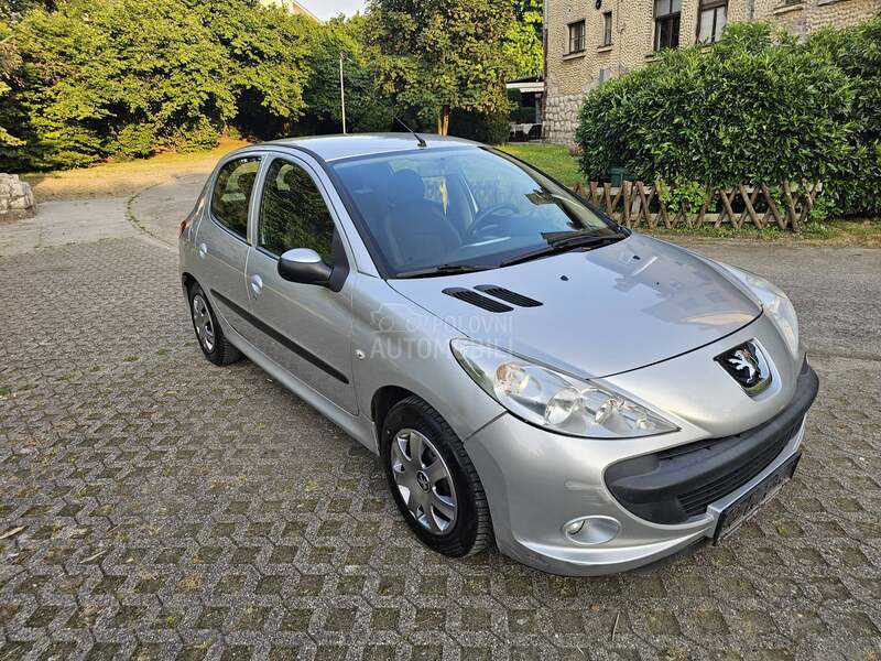 Peugeot 206 plus 