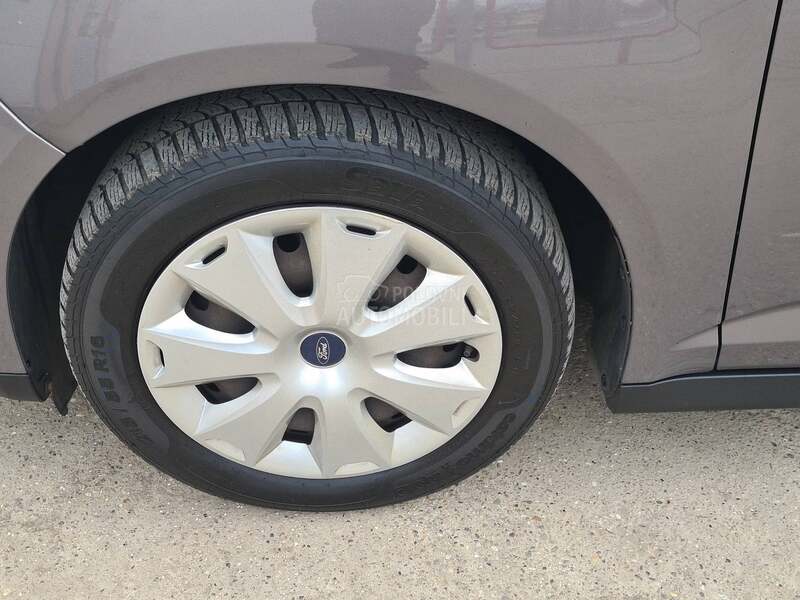 Ford Grand C-Max 1.6tdci NAAVIGACIJA