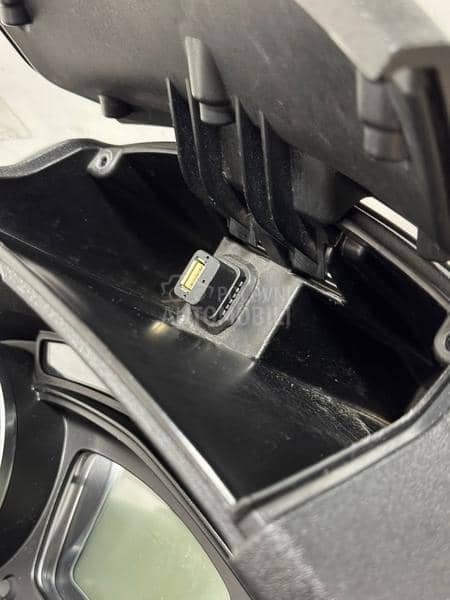 Piaggio mp3 sport B kategorija