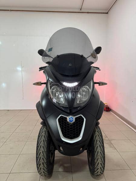 Piaggio mp3 sport B kategorija