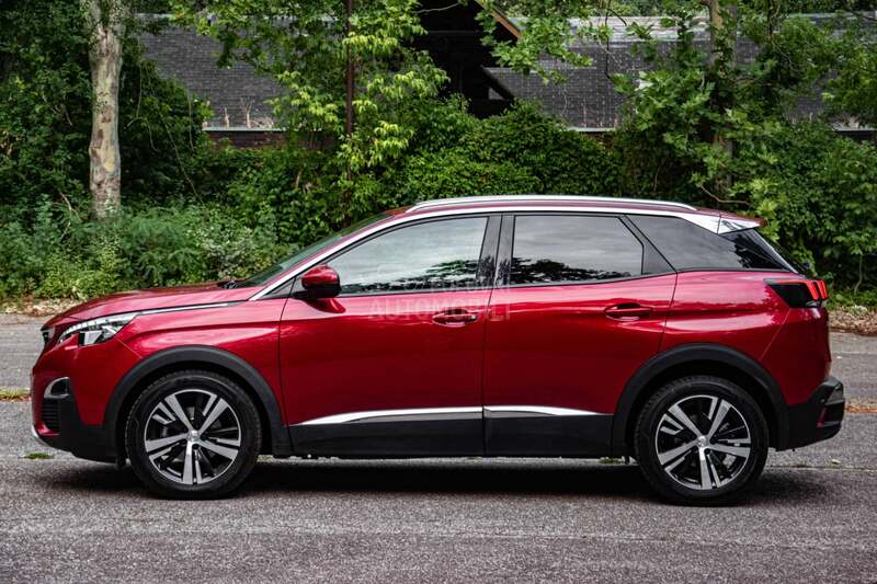 Peugeot 3008 ULTIMATE RED-WHITE