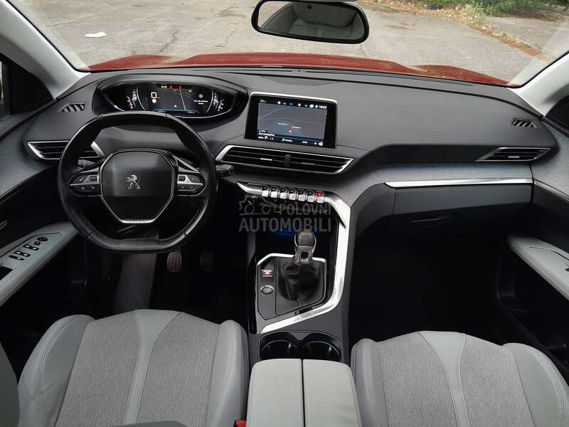 Peugeot 3008 ULTIMATE RED-WHITE