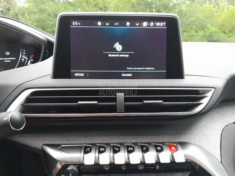 Peugeot 3008 ULTIMATE RED-WHITE