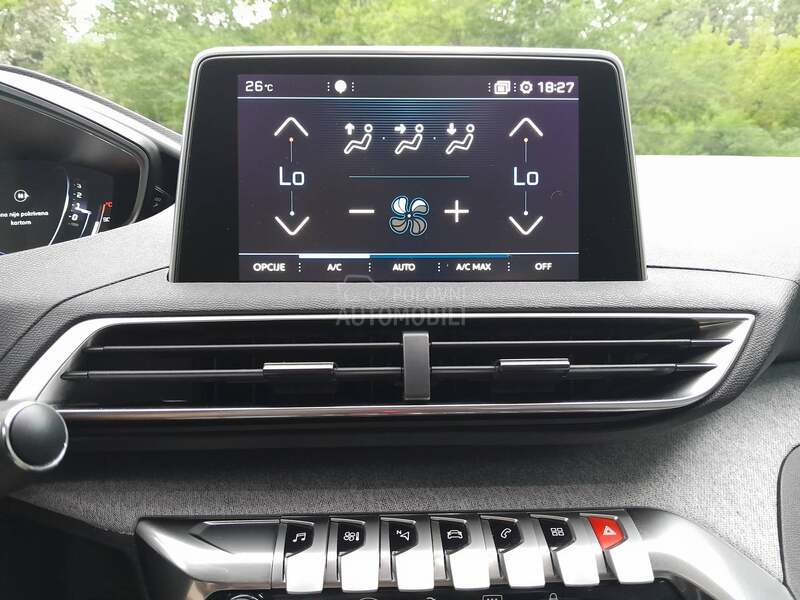 Peugeot 3008 ULTIMATE RED-WHITE