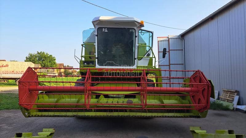 Claas dominator 106
