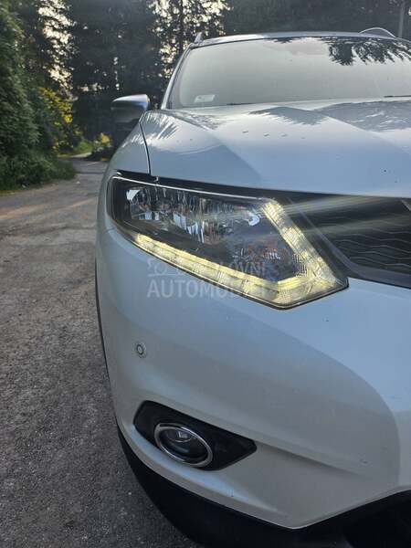 Nissan X-Trail TEKNA/360/PANO