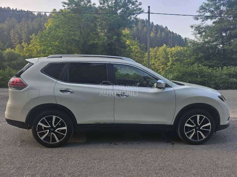 Nissan X-Trail TEKNA/360/PANO