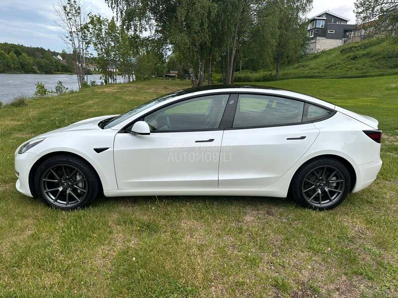 Tesla Model 3 Long range AWD