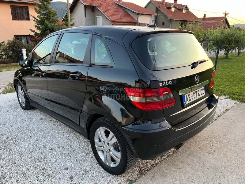 Mercedes Benz B 180 T0P