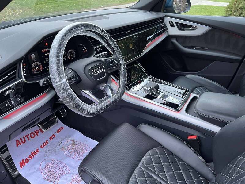 Audi Q8 3.0d S-LINE/MATRIX