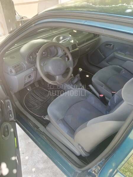Renault Clio 1.2 8V RT