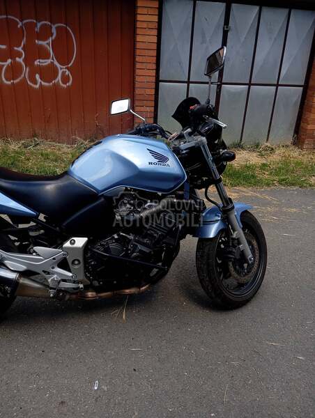 Honda cbf 600