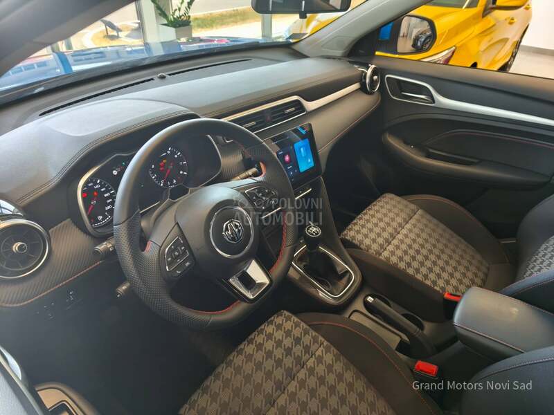 MG ZS 1.5 106hp DEMO
