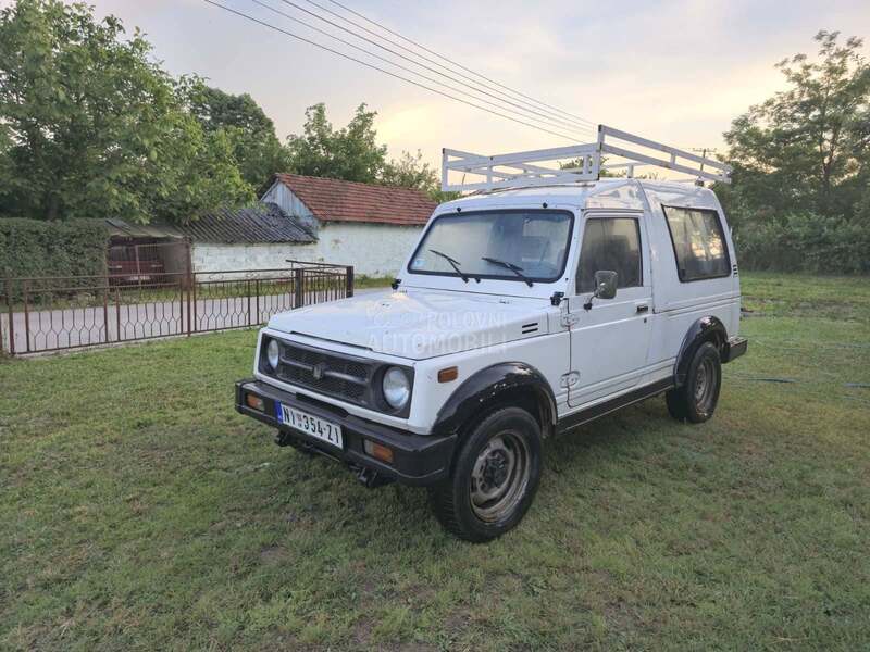 Suzuki SJ Samurai 