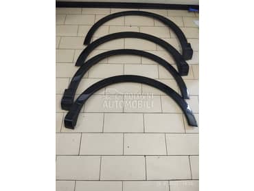 Rubovi krila za Audi Q3 od 2018. do 2023. god.